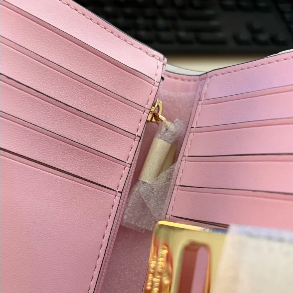 🌸 Kate Spade Phoebe Floral Applique Turnlock Medium Wallet - Picture 9 of 13